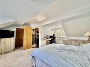 Photo 6- click for photo gallery